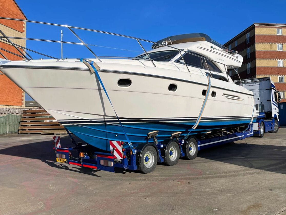 Çeşme'de 7/24 güvenli tekne taşıma ve nakliye römork hizmeti